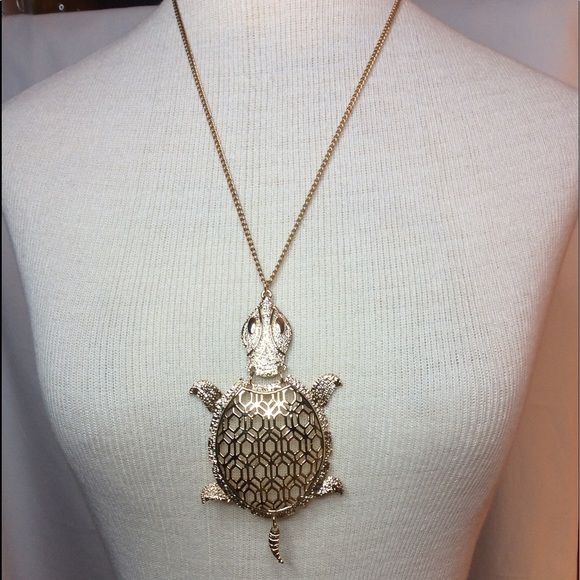 GOLD TURTLE NECKLACE - Picture 1 of 7